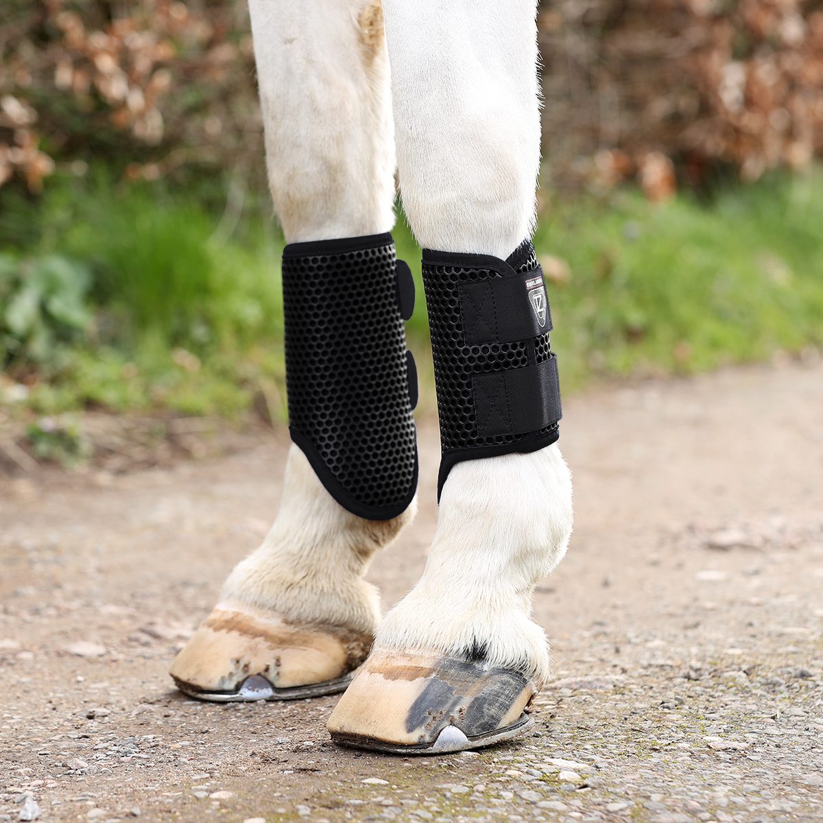 Equilibrium Tri-Zone Brushing Boots